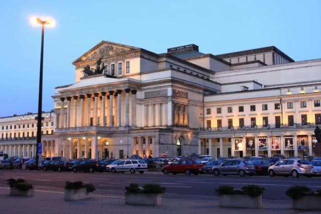 Ile jest teatrów w Polsce? Zaskakujące fakty o ich liczbie i rodzajach Ile jest teatrów w Polsce? Zaskakujące fakty o ich liczbie i rodzajach