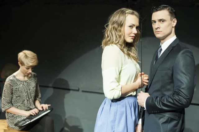 50 twarzy greya teatr - emocje, kontrowersje i najbliższe spektakle 50 twarzy greya teatr - emocje, kontrowersje i najbliższe spektakle